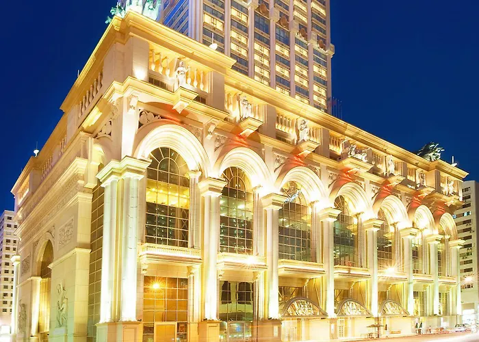 L Arc Hotel 4*